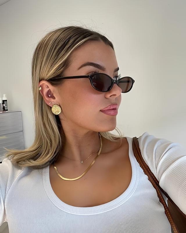 Avyara Retro Oval Sunglasses